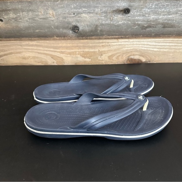 Crocs CrocBand Men’s Blue Thong Sandals Shoes 12 Slip On Shower Gym Flip Flops - Picture 4 of 9